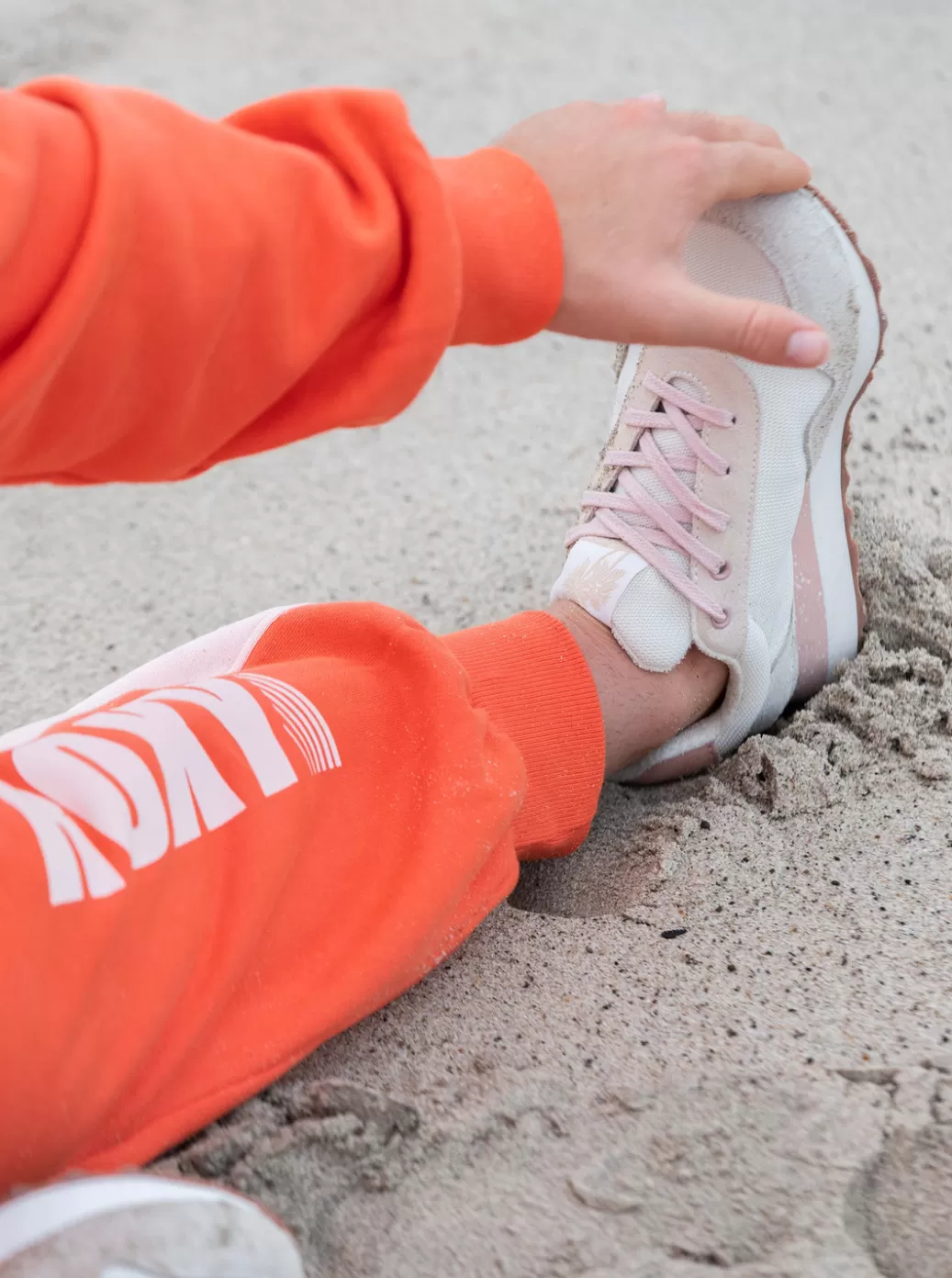 Caroline Marks Favorites | Sneakers | WOMEN ROXY Addisyn Shoes Brown/tan