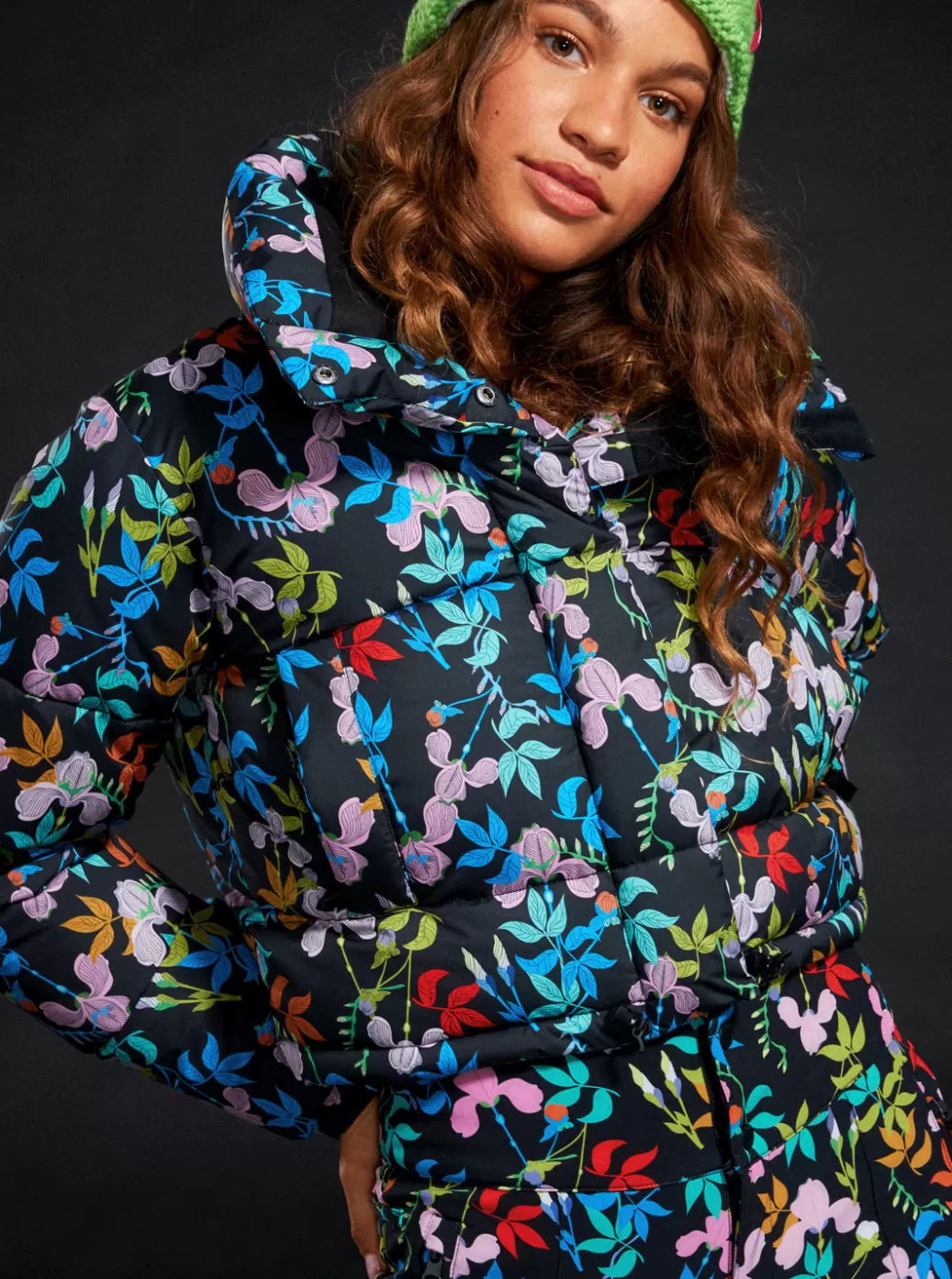 Winter Jackets | Snow Jackets | Jackets | WOMEN ROXY ROWLEY X Cropped Winter Bomber Jacket True Black Multifloral