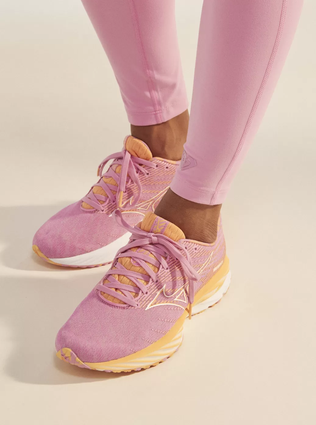 Running | Sneakers | WOMEN ROXY x MIZUNO Wave Rider 26 Running Shoes B071 Pink